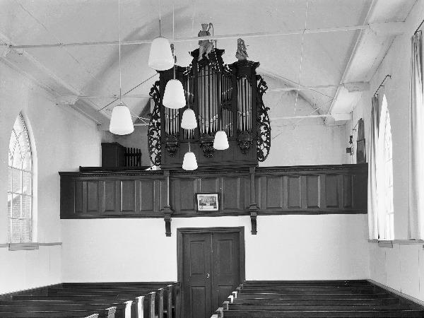 Interieur naar orgel